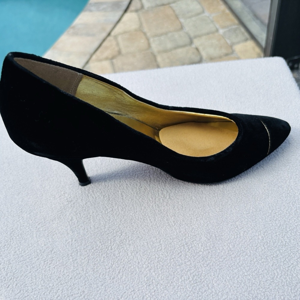 VTG Dolce By Pierre Elegant Black Velvet W/Gold Accent Elegant High Heel Shoes - Picture 6 of 10